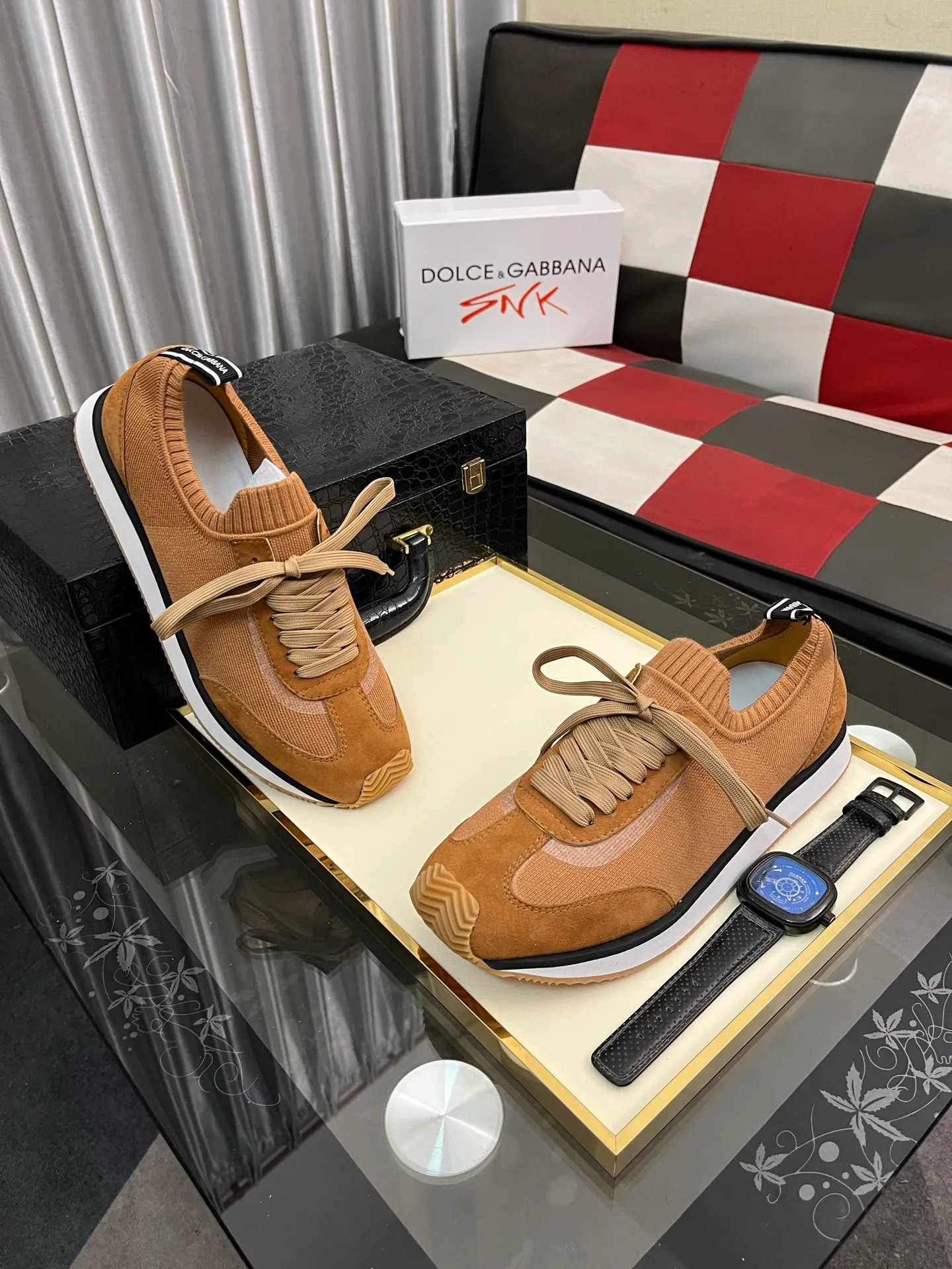 Men's Men's Shoes💰420⌚️⌚️••Dolce&Gabbana••DG✔️High-end men's sports and casual shoes. Original goods from top counters. Original imported cowhide, multi-material splicing design ➕Imported cowhide lining, cowhide feet ➕Original TPR elastic outsole. Size: 36-46🔟Colors available